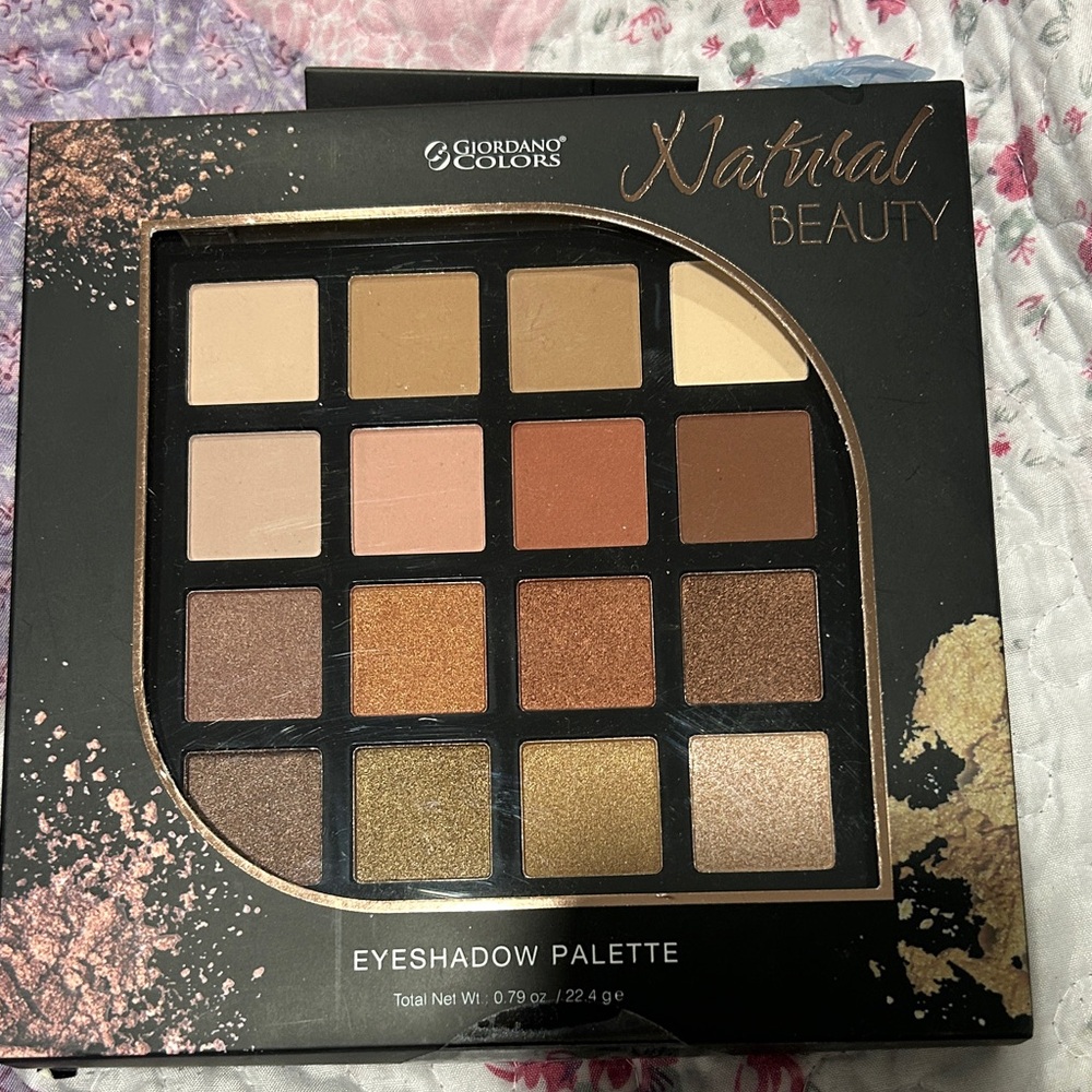 Natural Beauty Eyeshadow Palette - Gold, Brown, Shades